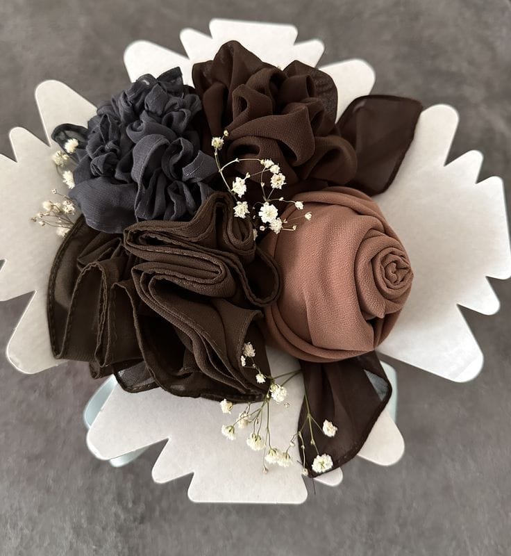 Luxury Hijab Bouquet – Beautifully Wrapped Modest Gift Bouquet for Women