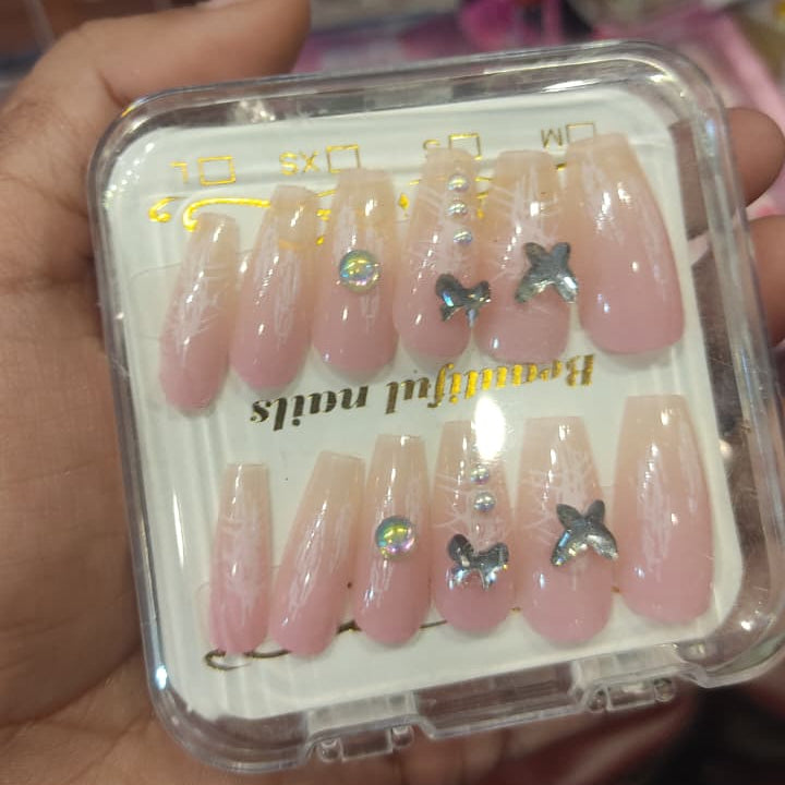 Glam Press-On Nail Set – Ready-to-Wear Nail Art