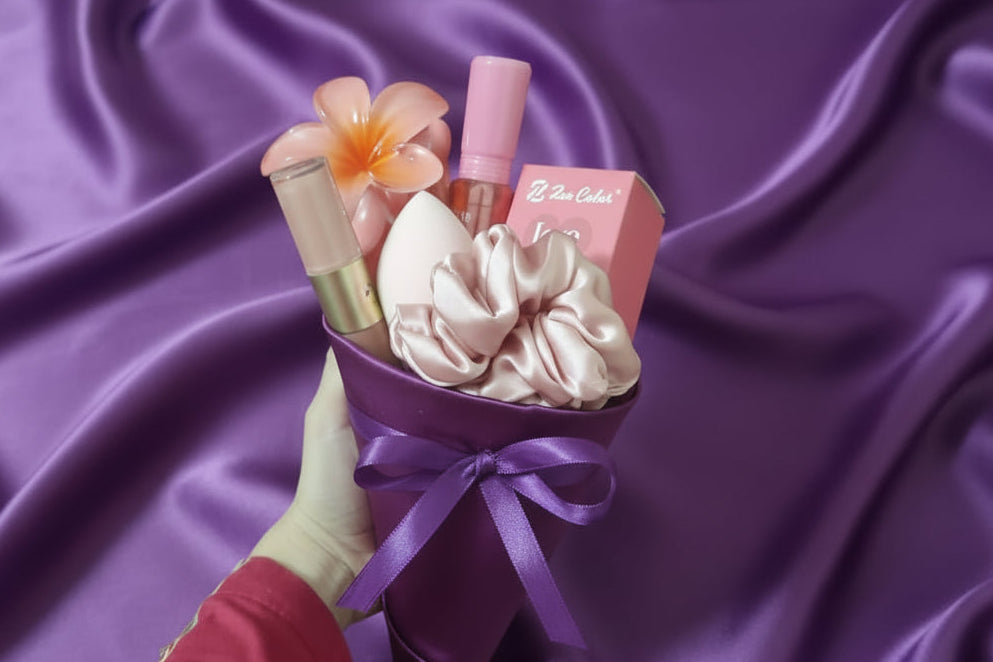 Luxury customizable Makeup Bouquet – Trendy Beauty Gift for Girls  Description: